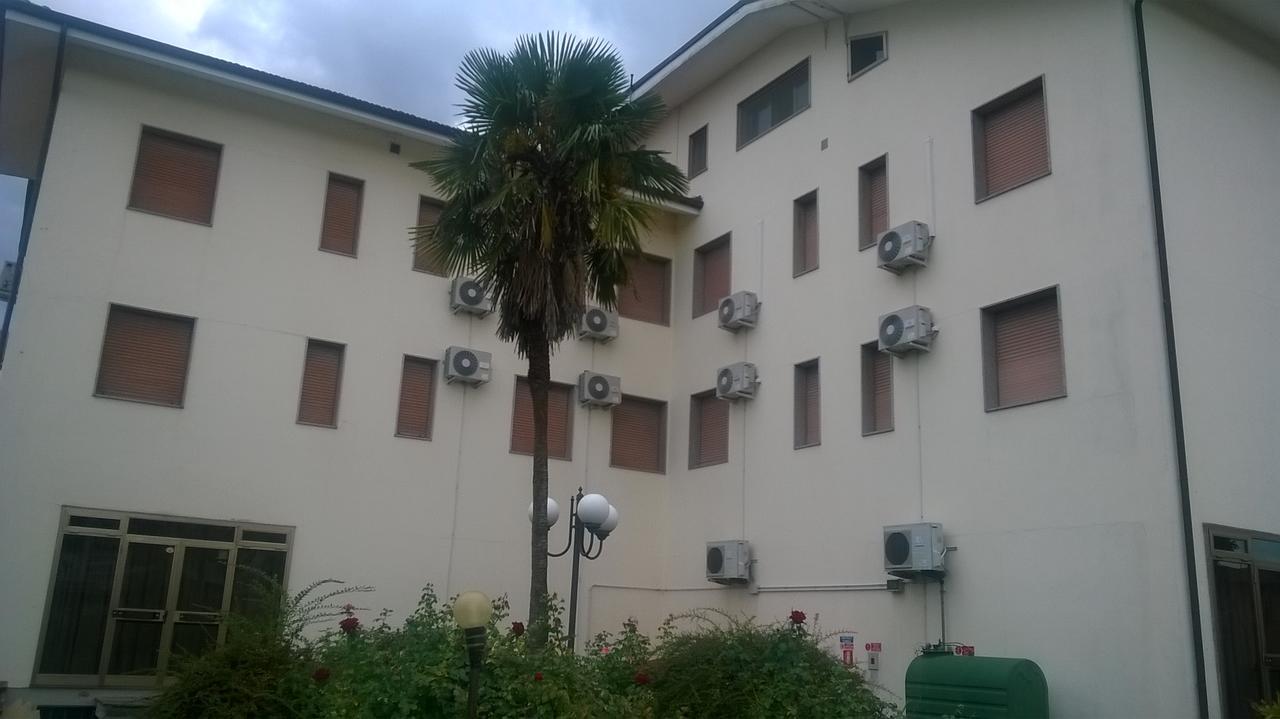 Da Beppe Hotel Chiesina Uzzanese Exterior photo
